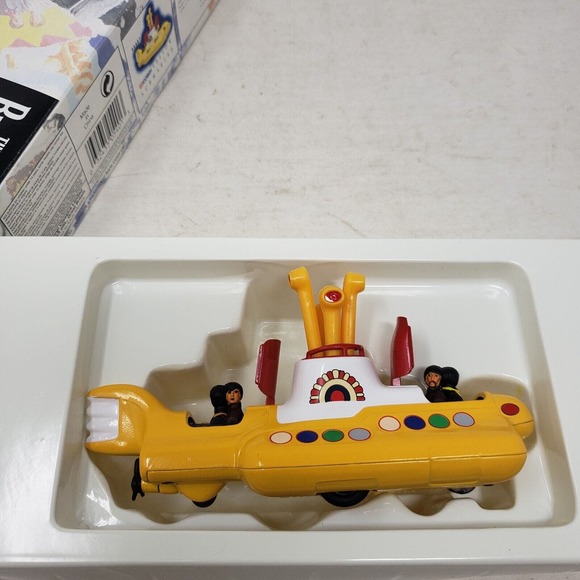 The Beatles Collection Yellow Submarine Corgi Classics Diecast Model Figure 1997 - Picture 5 of 12